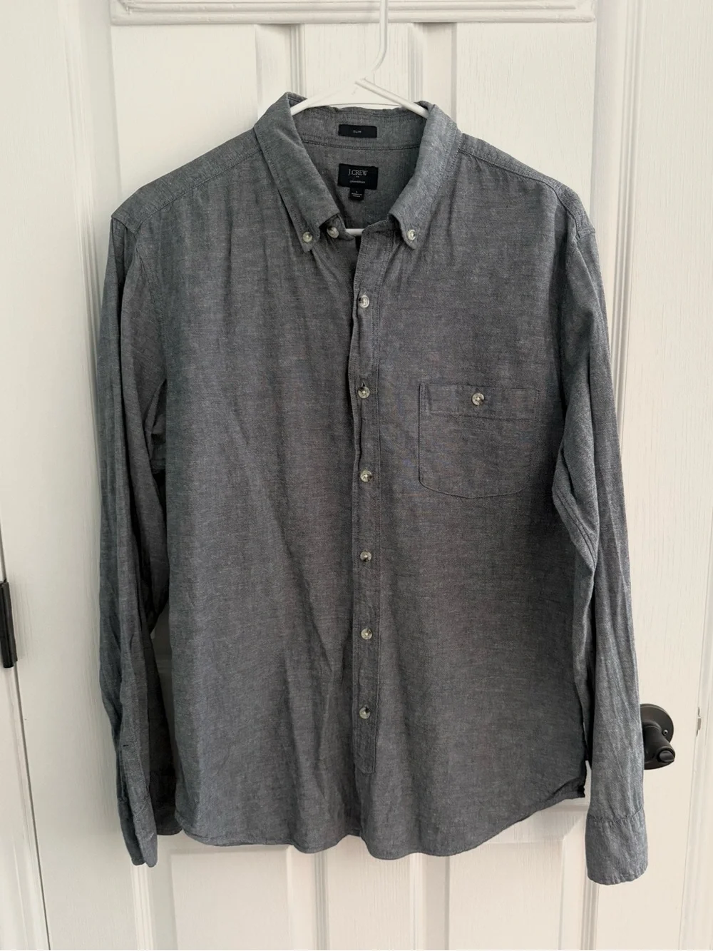 J. Crew Men’s Chambray Denim Slim Fit Button Down Collared Shirt - size Large